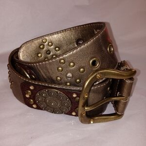 Kathy Van Zeeland Golden Western Belt w Brass and Rhinestone Stud accents B00805